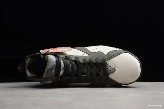 Kicktheory Air Patta Jordan Icicle 7 x AT3375-100 0521